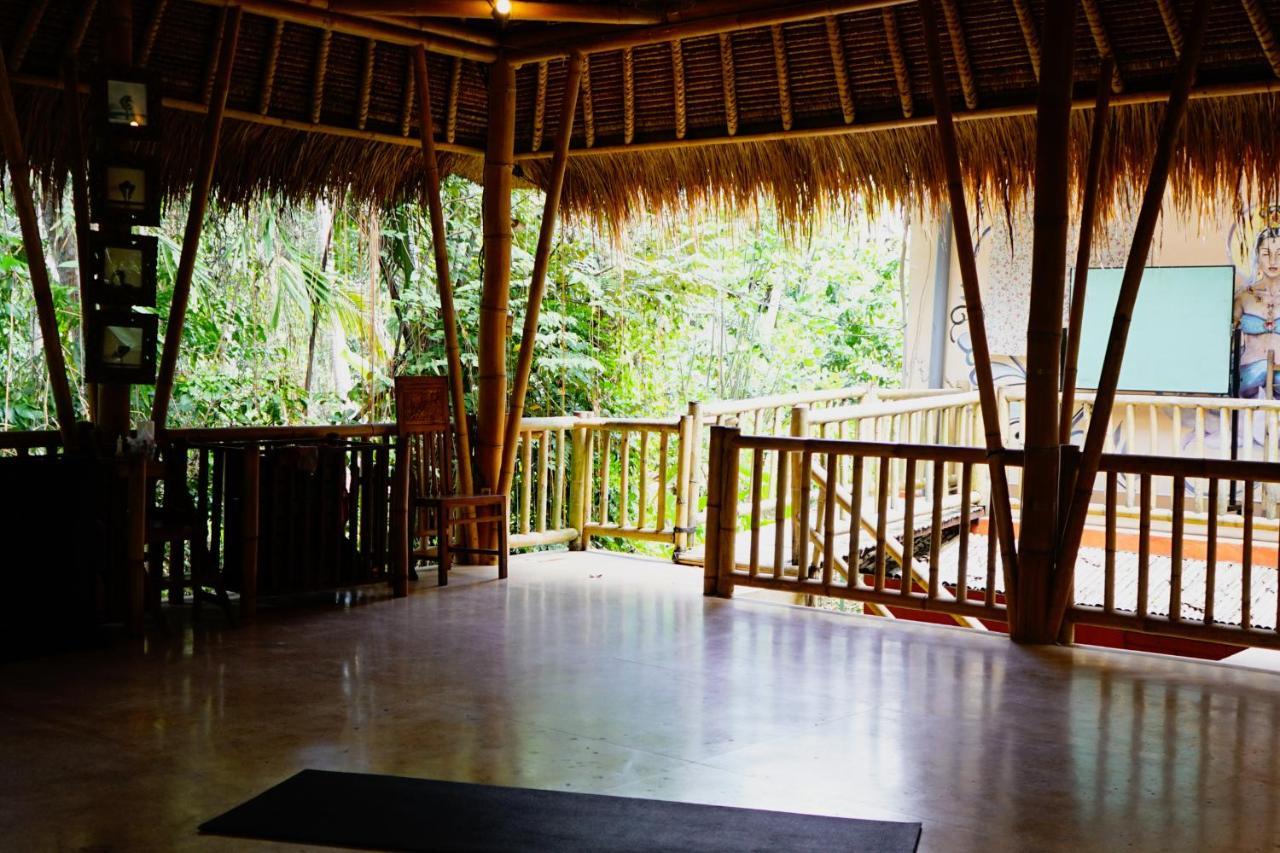 Shanti Toya Ashram Mambat Eksteriør billede