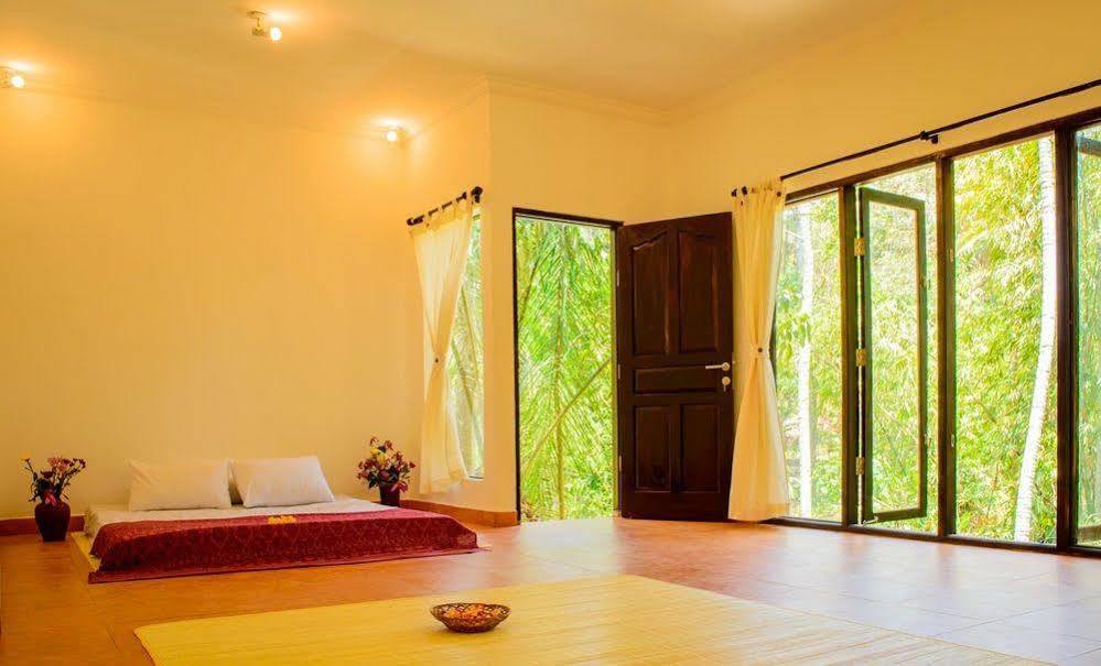 Shanti Toya Ashram Mambat Eksteriør billede